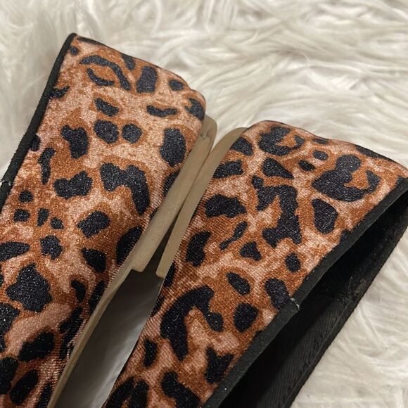 GAP Leopard Print Velour Slip On Loafers Sz 7 - Picture 4 of 15